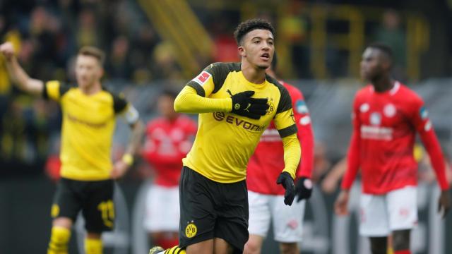 Jadon Sancho durante un partido contra el Mainz.