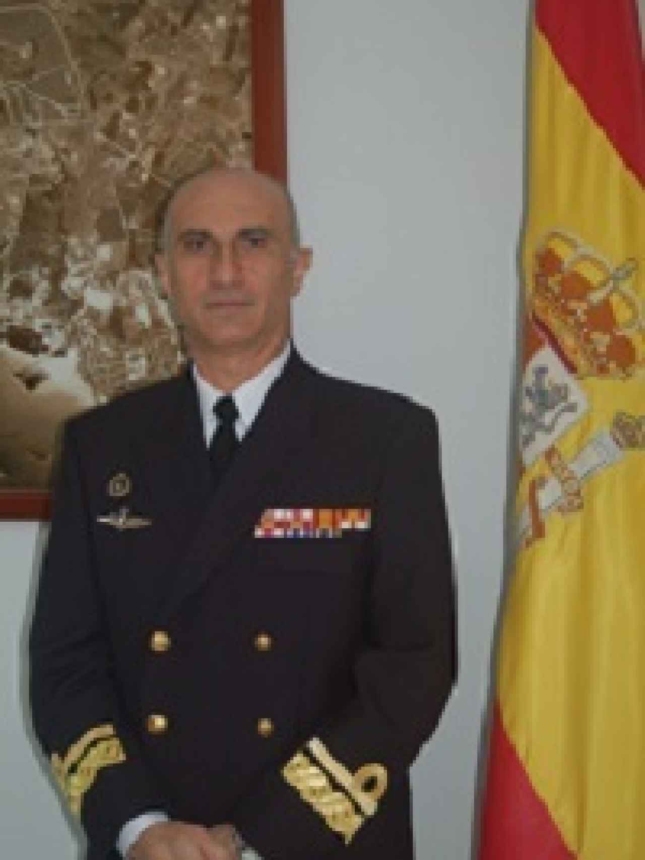 Contralmirante Hernández López.