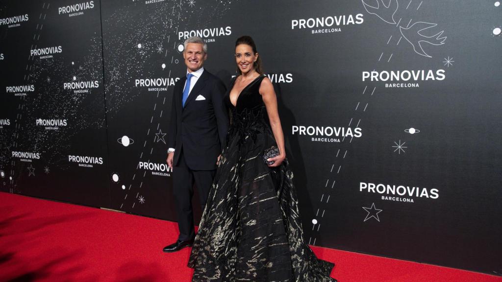 Elsa Anka y Víctor Prat-Heimerl posan públicamente por primera vez.