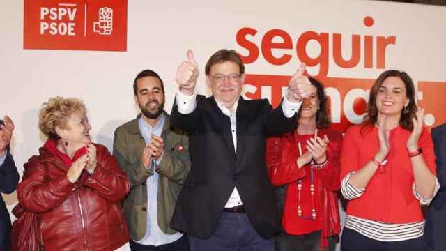 Ximo Puig, presidente de la Generalitat, celebra la victoria.