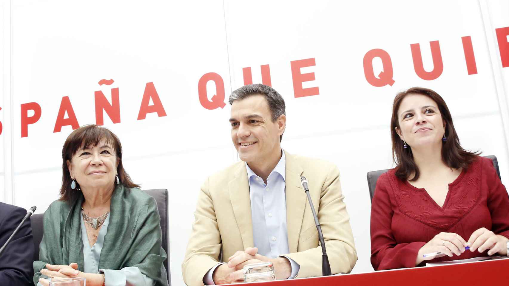 Pedro Sánchez, el pasado lunes junto a los pesos pesados del PSOE en la Ejecutiva.