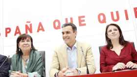 Pedro Sánchez, este lunes junto a los pesos pesados del PSOE en la Ejecutiva.