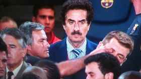 Mourinho le mete el dedo en el ojo a Tito Vilanova, con 'The Observer' en el fondo