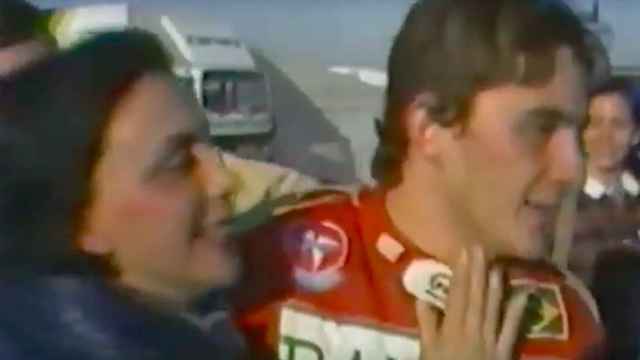 Ayrton Senna junto a su madre