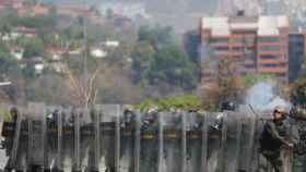Represión en las calles de Caracas en las manifestaciones del Primero de Mayo contra Maduro.