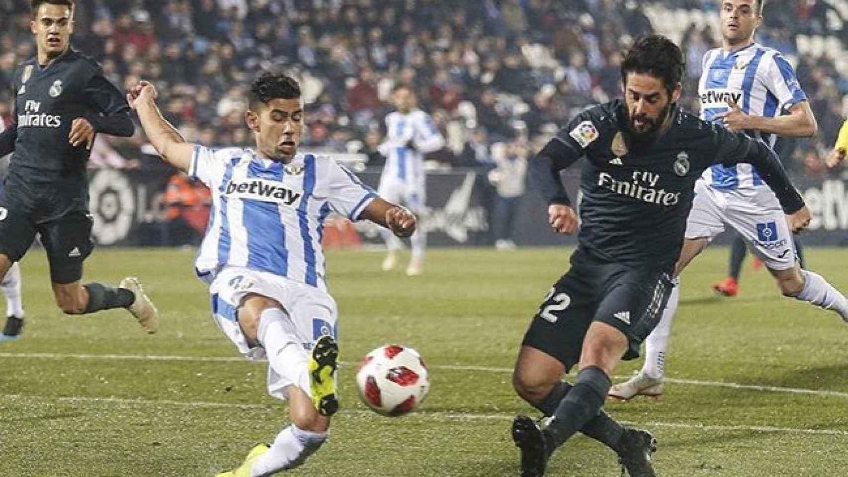 Juanfran en un duelo ante el Real Madrid. Foto: Instagram. (@juanfran_moreno11)