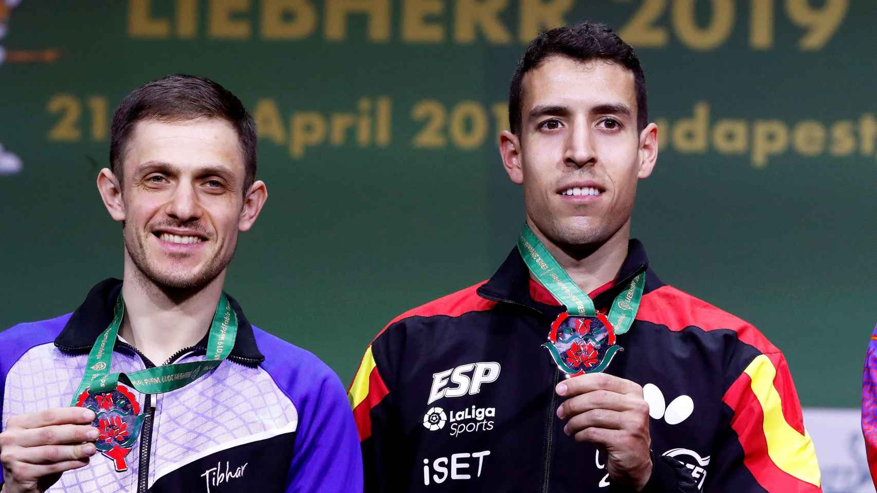 Ionescu y Álvaro Robles, tras ganar la medalla de plata