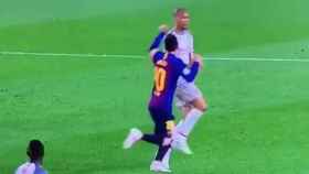 El puñetazo de Messi a Fabinho