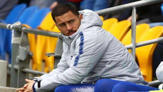 Hazard, en el banquillo del Chelsea