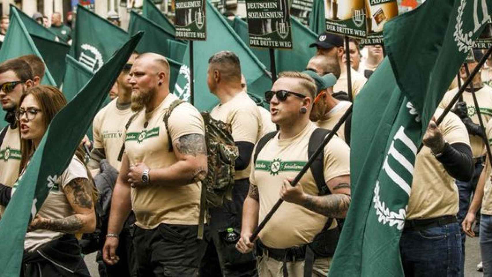 La 'terrorífica' marcha de 300 neonazis en Alemania