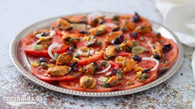 Ensalada de mejillones con tomate: receta irresistible, fácil y sana