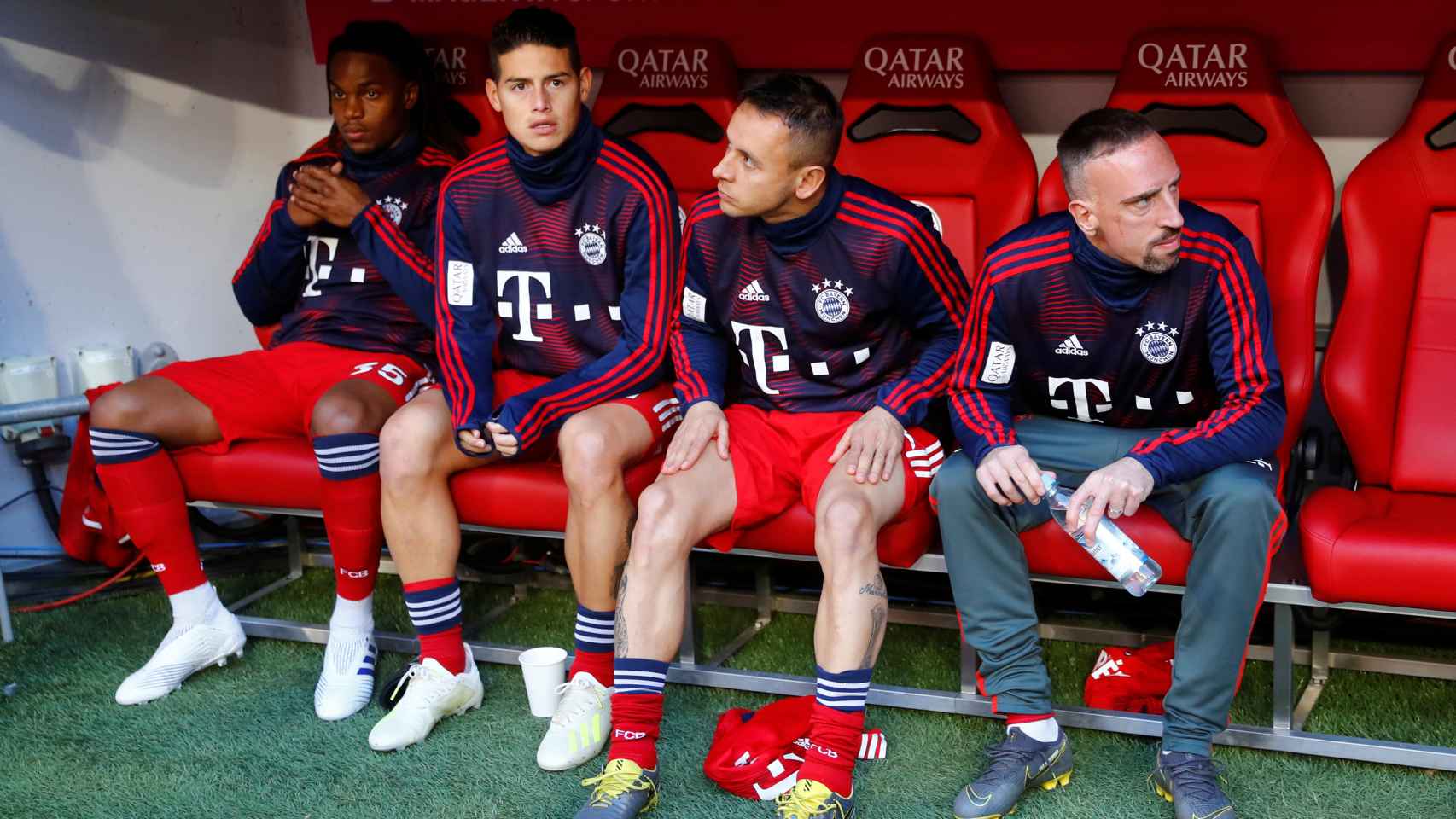 James Rodríguez en el banquillo del Bayern Múnich