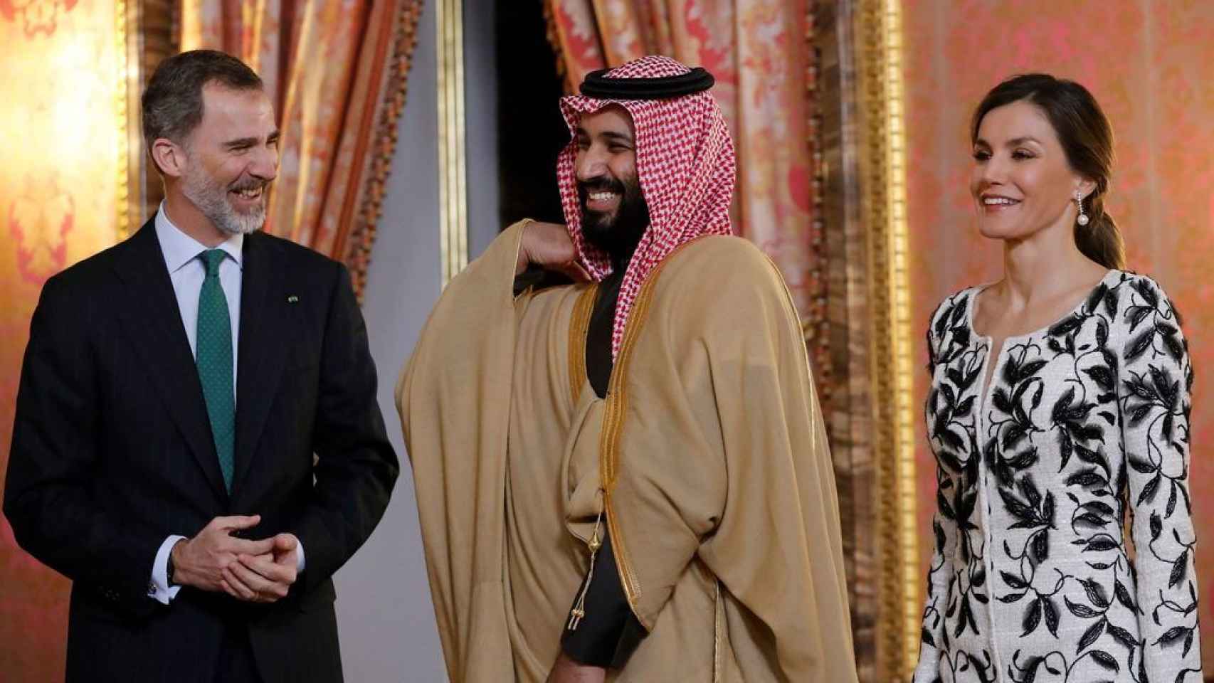 Los reyes de España con el príncipe heredero de Arabia Saudí.