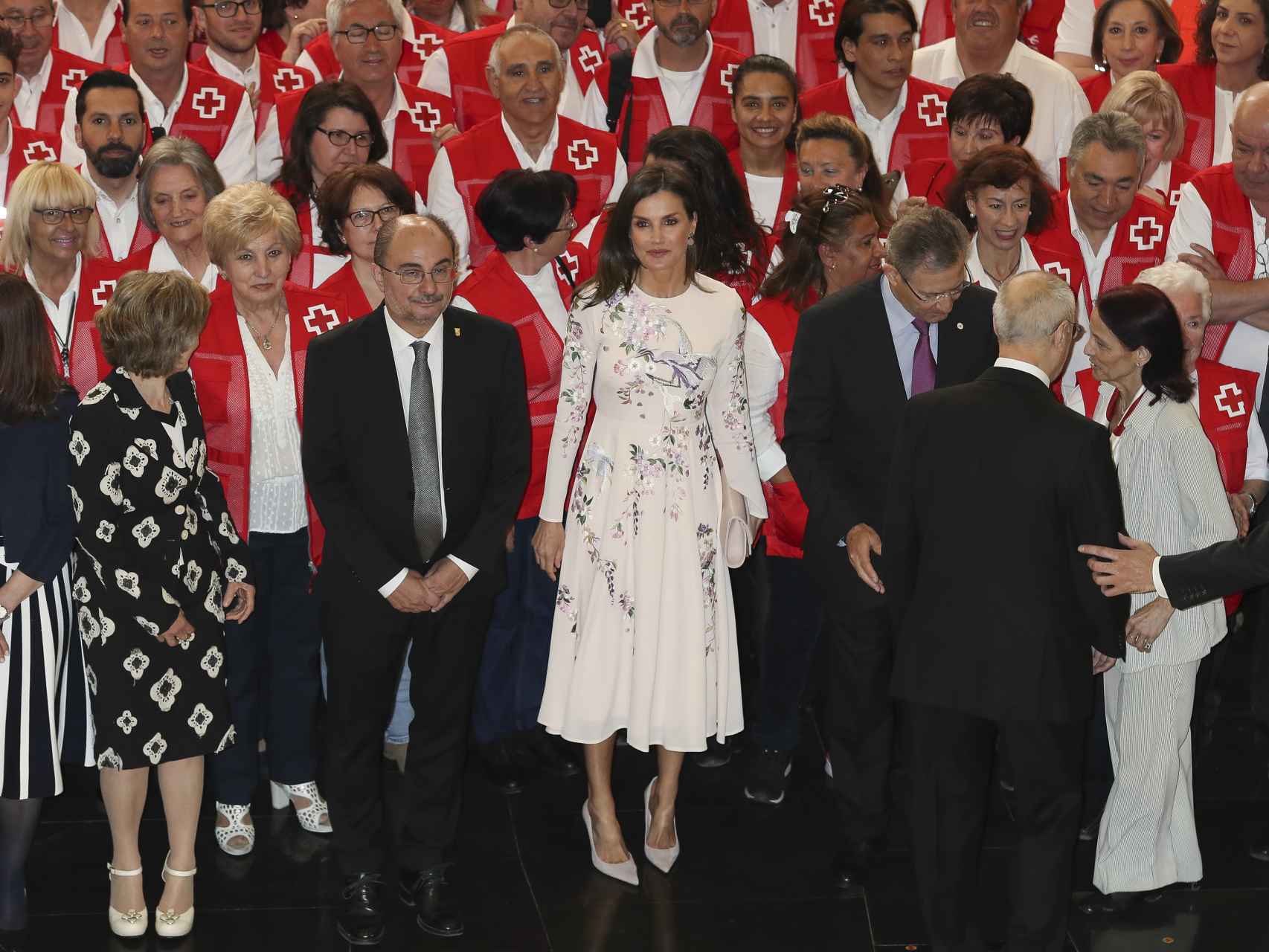 La reina Letizia ha seleccionado su único vestido de la firma ASOS para este acto institucional.