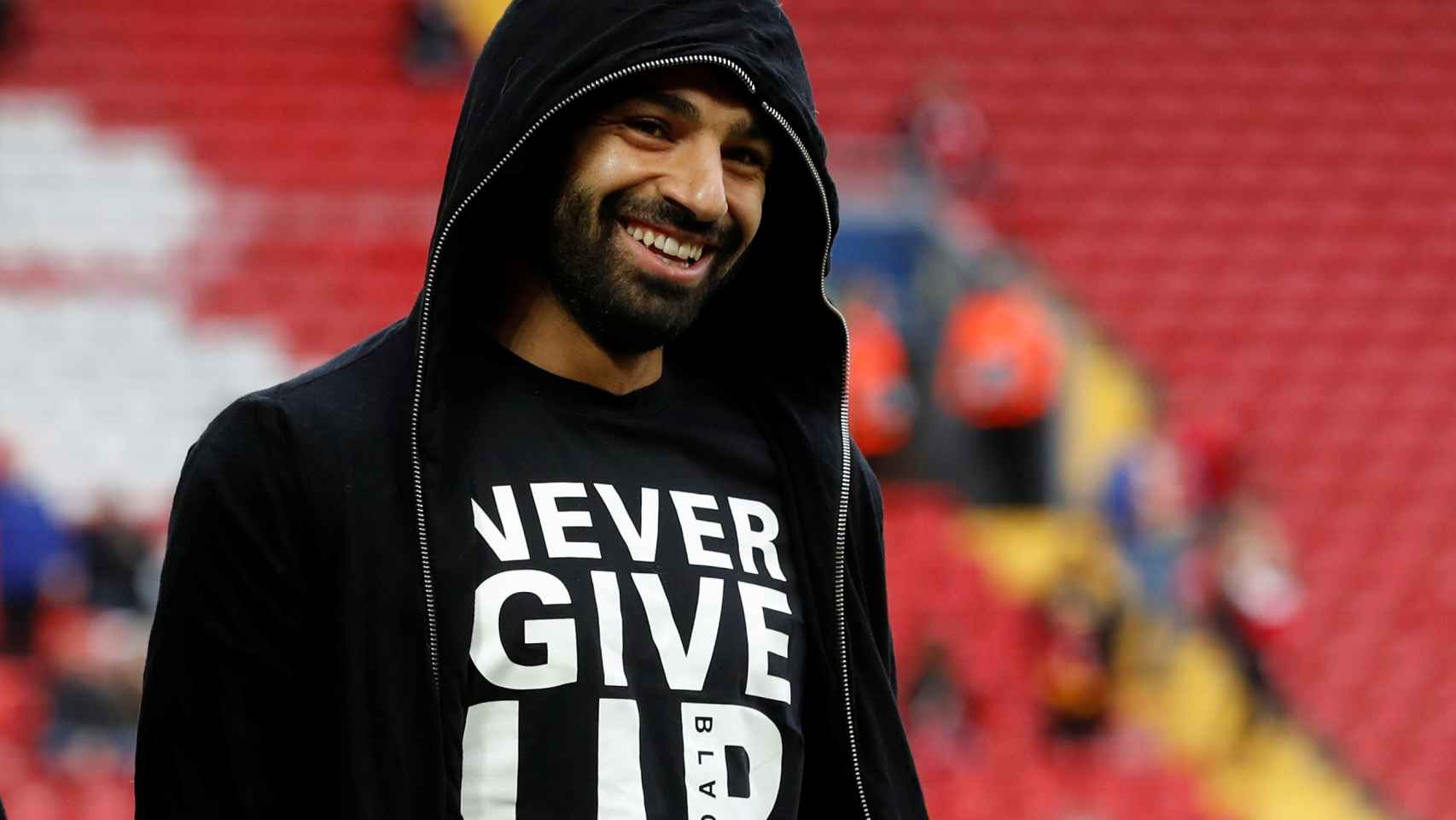La viral camiseta de Salah: Nunca te rindas