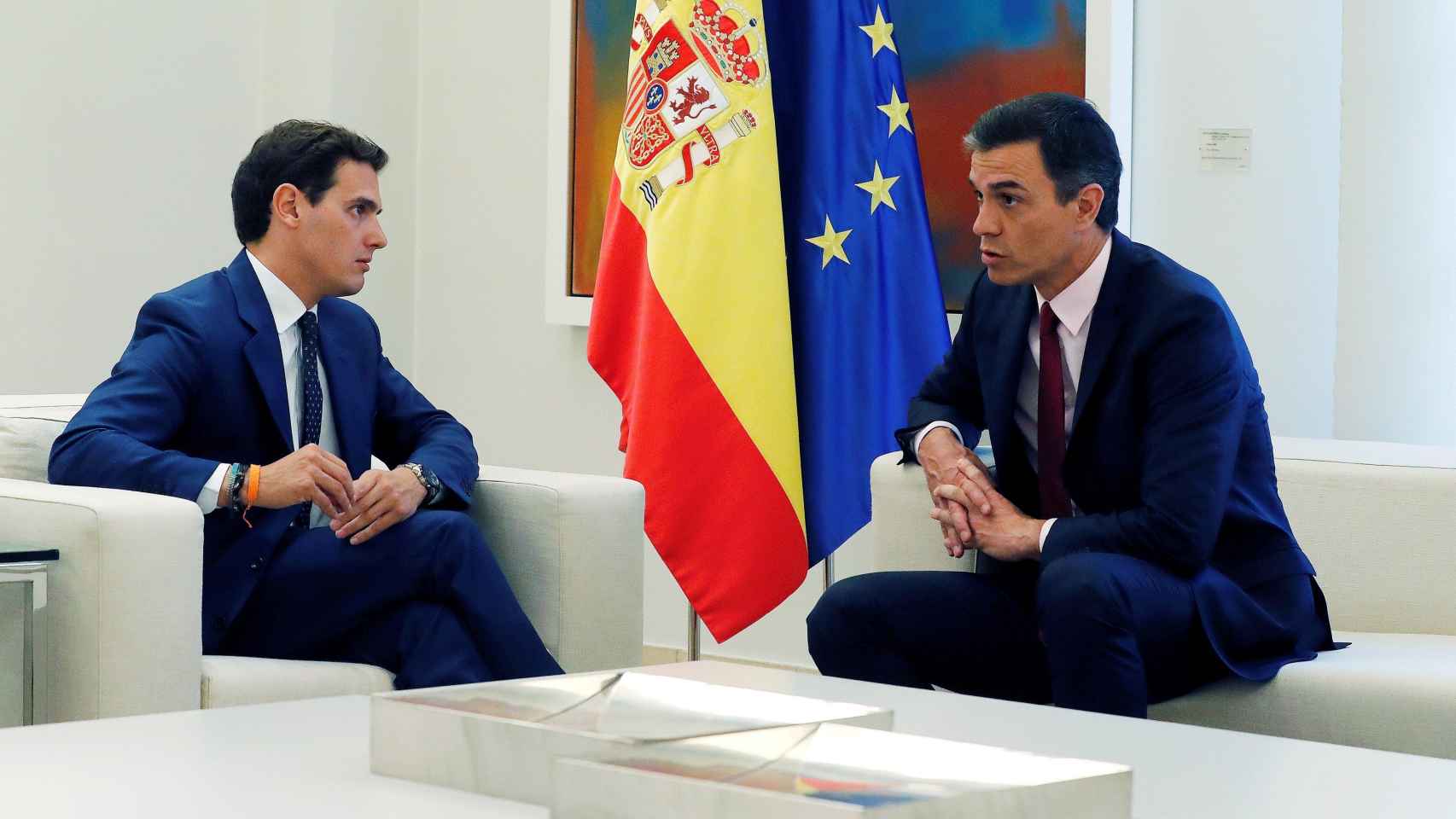 Sánchez y Rivera, durante la reunión mantenida en Moncloa.