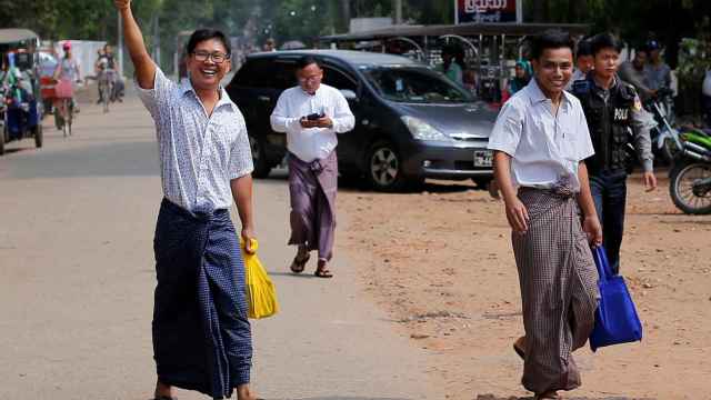 Liberados los dos periodistas de Reuters acusados de 'revelar secretos oficiales' en Myamar