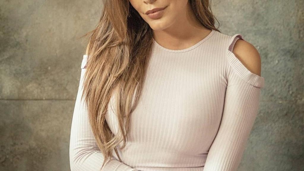 amor romeira demandara a la empresa que divulgo su polemica foto en la feria de sevilla