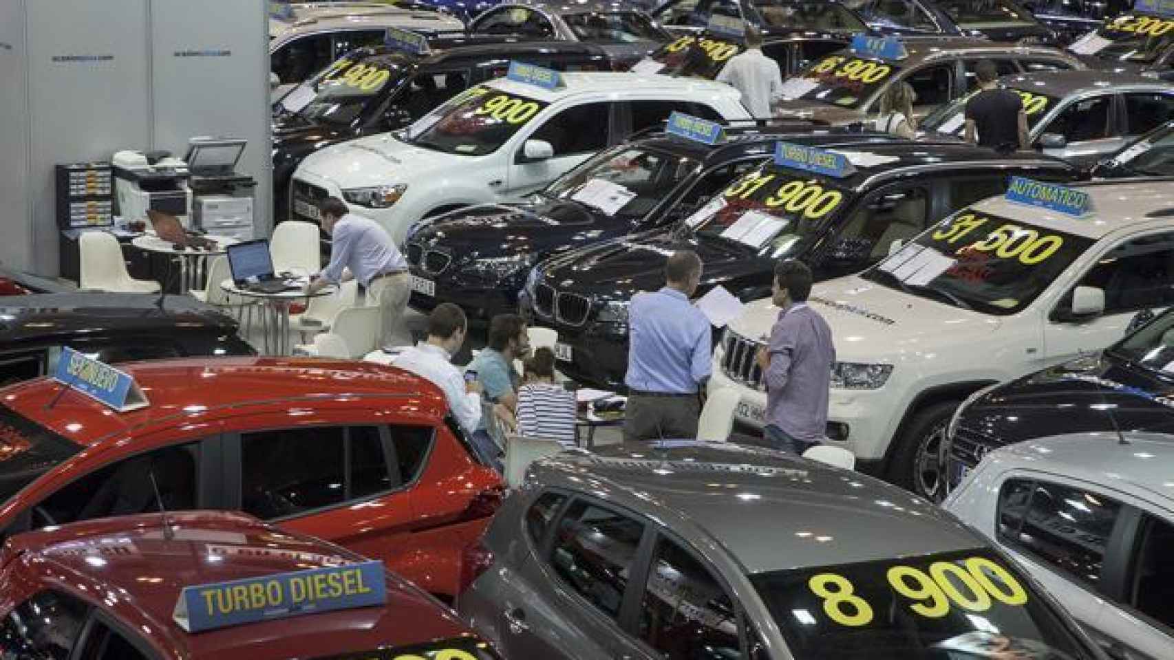 El sector del automóvil agrava su crisis: ocho meses consecutivos reduciendo la producción.