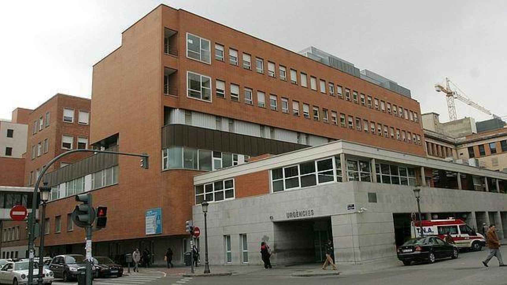 Un cardiólogo grababa a sus compañeras desnudas en el Hospital Clínico de Valencia Foto foto
