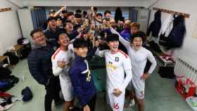 Los miembros del Qum FC, tras una victoria