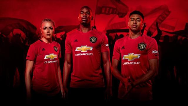 Pogba con la nueva equipación del Manchester United. Foto: Twitter (@adidasfootball)