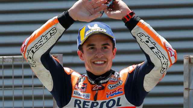 Marc Márquez celebra su victoria en una carrera de MotoGP