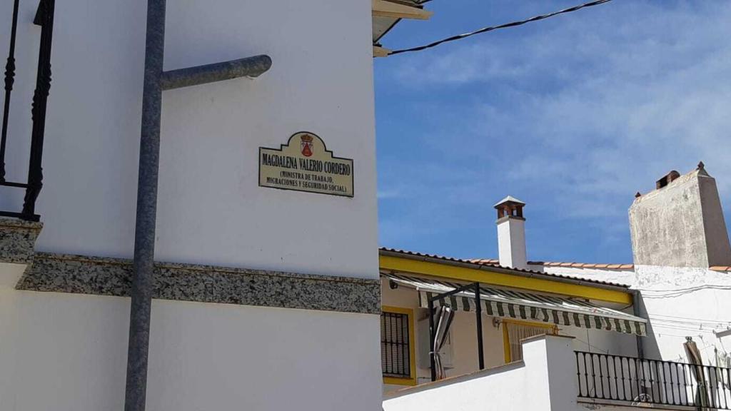 La calle Magdalena Valerio Cordero, en Torremocha, en su honor.
