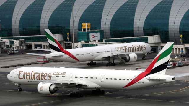 Aviones en el aeropuerto de Dubai.