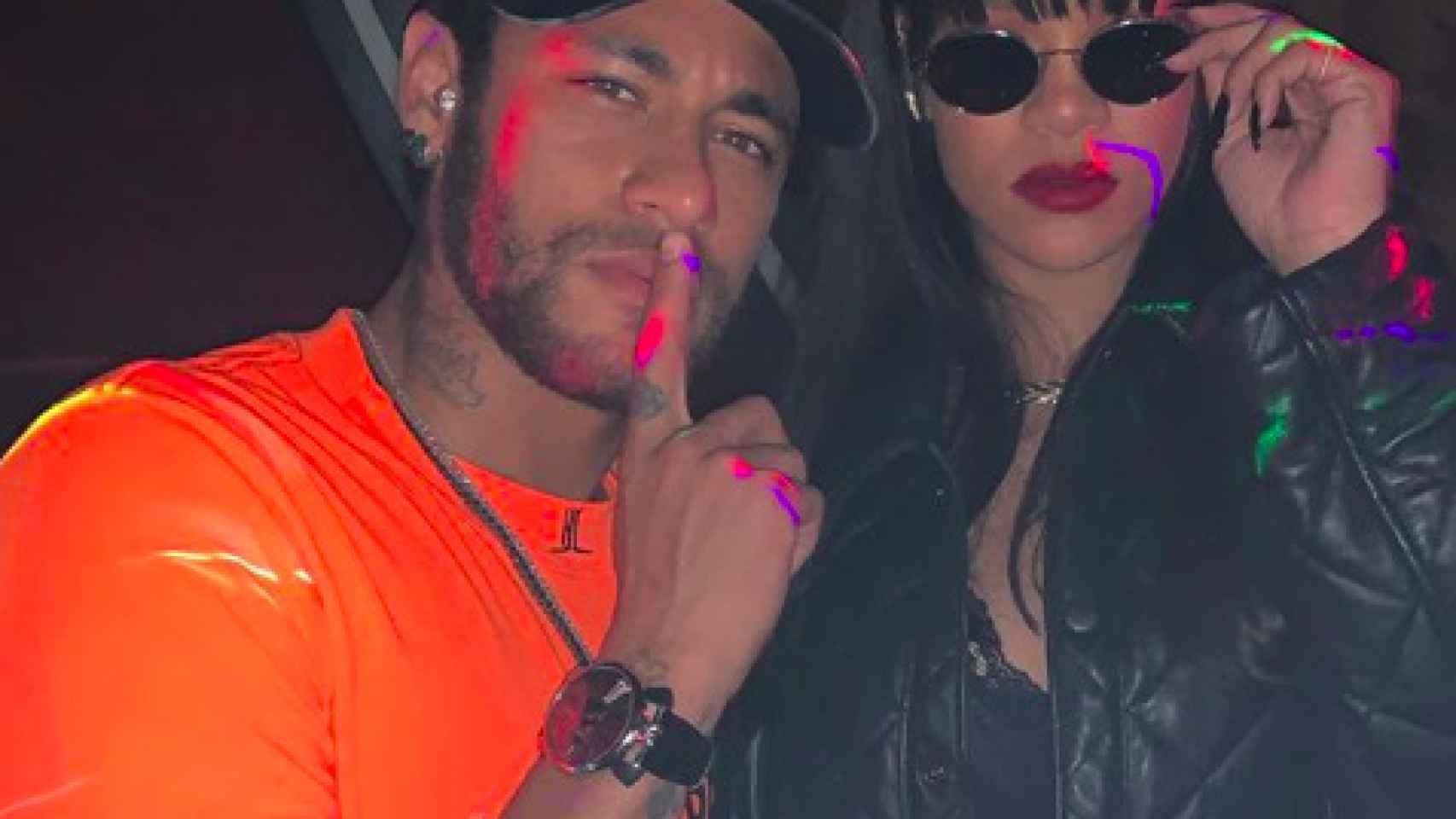 Neymar, junto a Rihanna. Foto: Instagram (@neymarjr.)