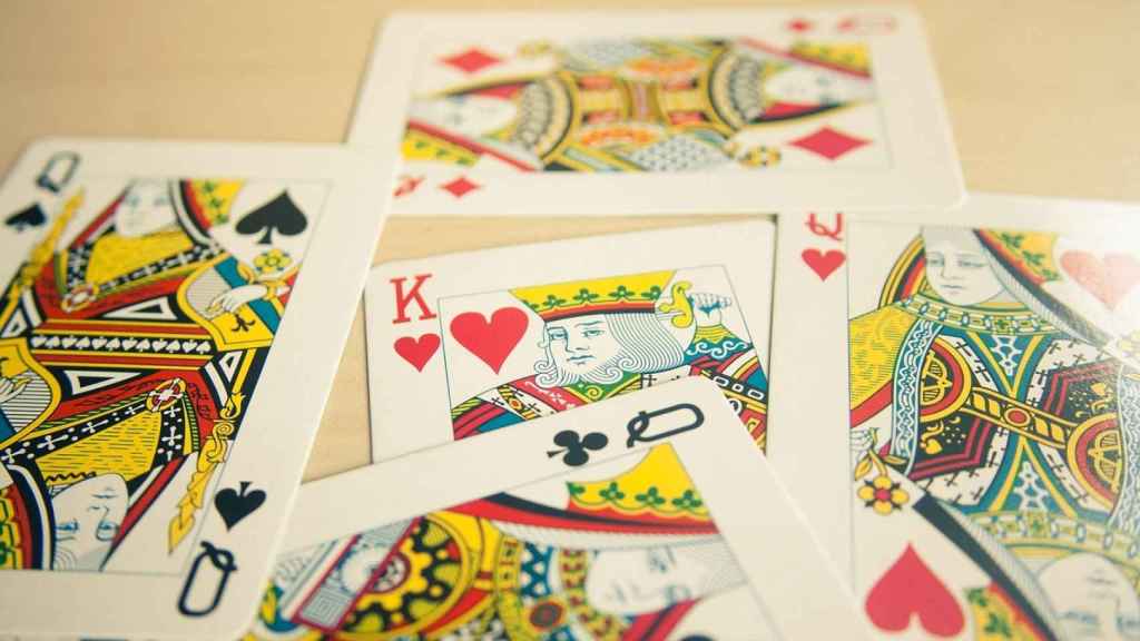 Vacilar Pickering lámpara Cómo jugar al solitario: juego de cartas