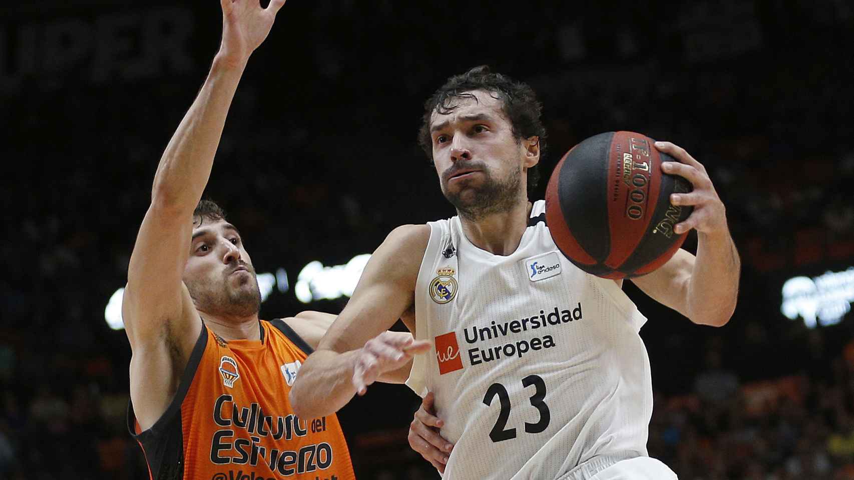 Sergio Llull ante el Valencia Basket