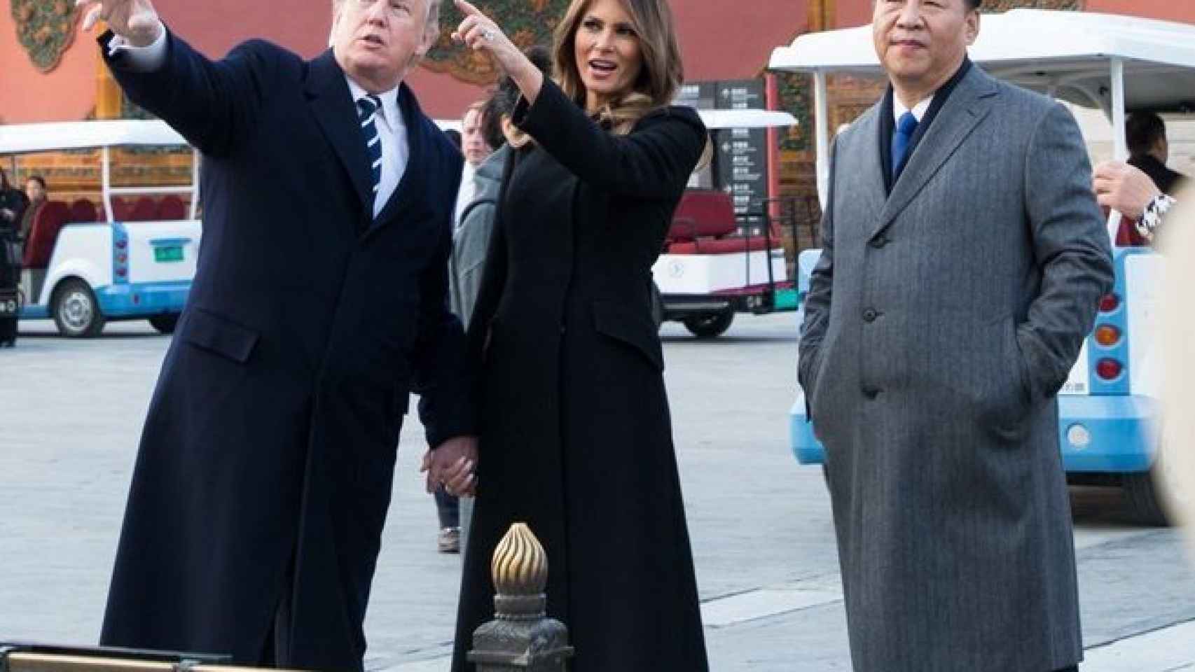 El presidente de Estados Unidos y la primera dama, Donald y Melania Trump, junto al presidente chino, Xi Jinping.