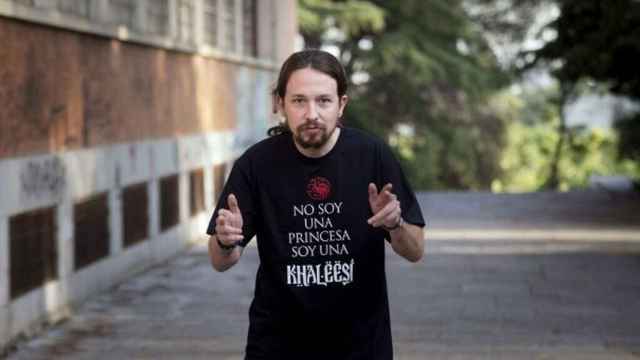 Pablo Iglesias con su camiseta de Juego de Tronos.