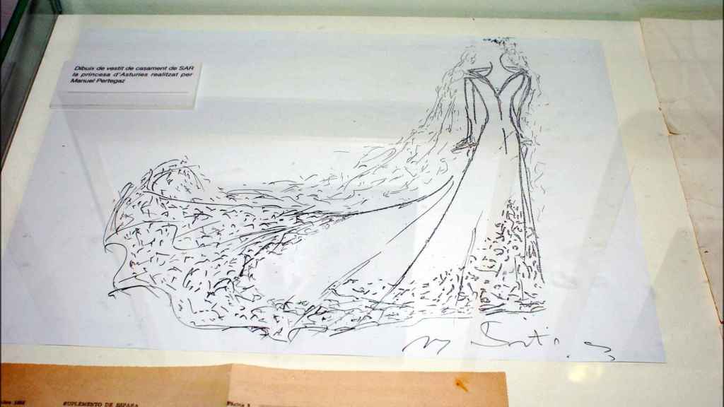 El boceto del vestido que terminó expuesto en un homenaje a Pertegaz en Barcelona.