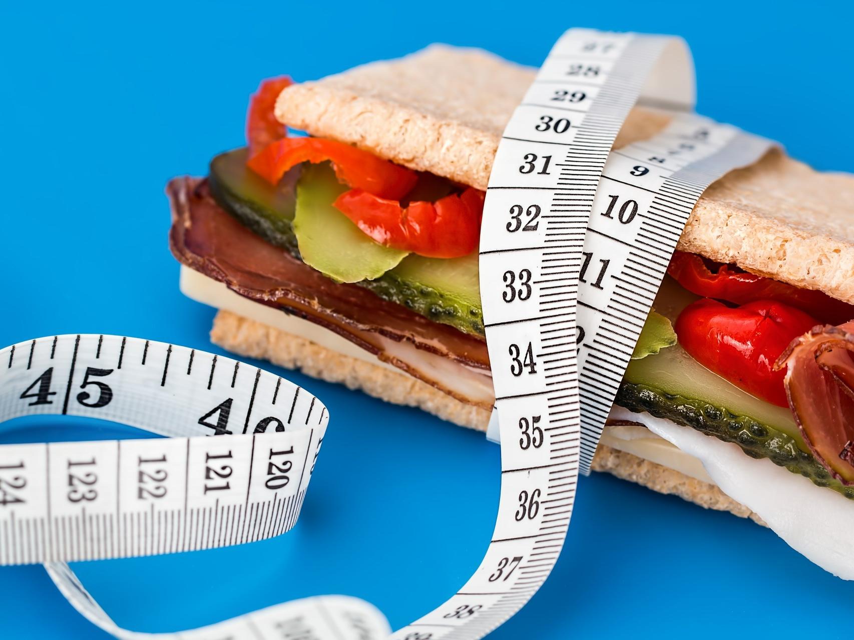 Lo que nunca debes hacer para perder peso: las 5 claves de una nutricionista
