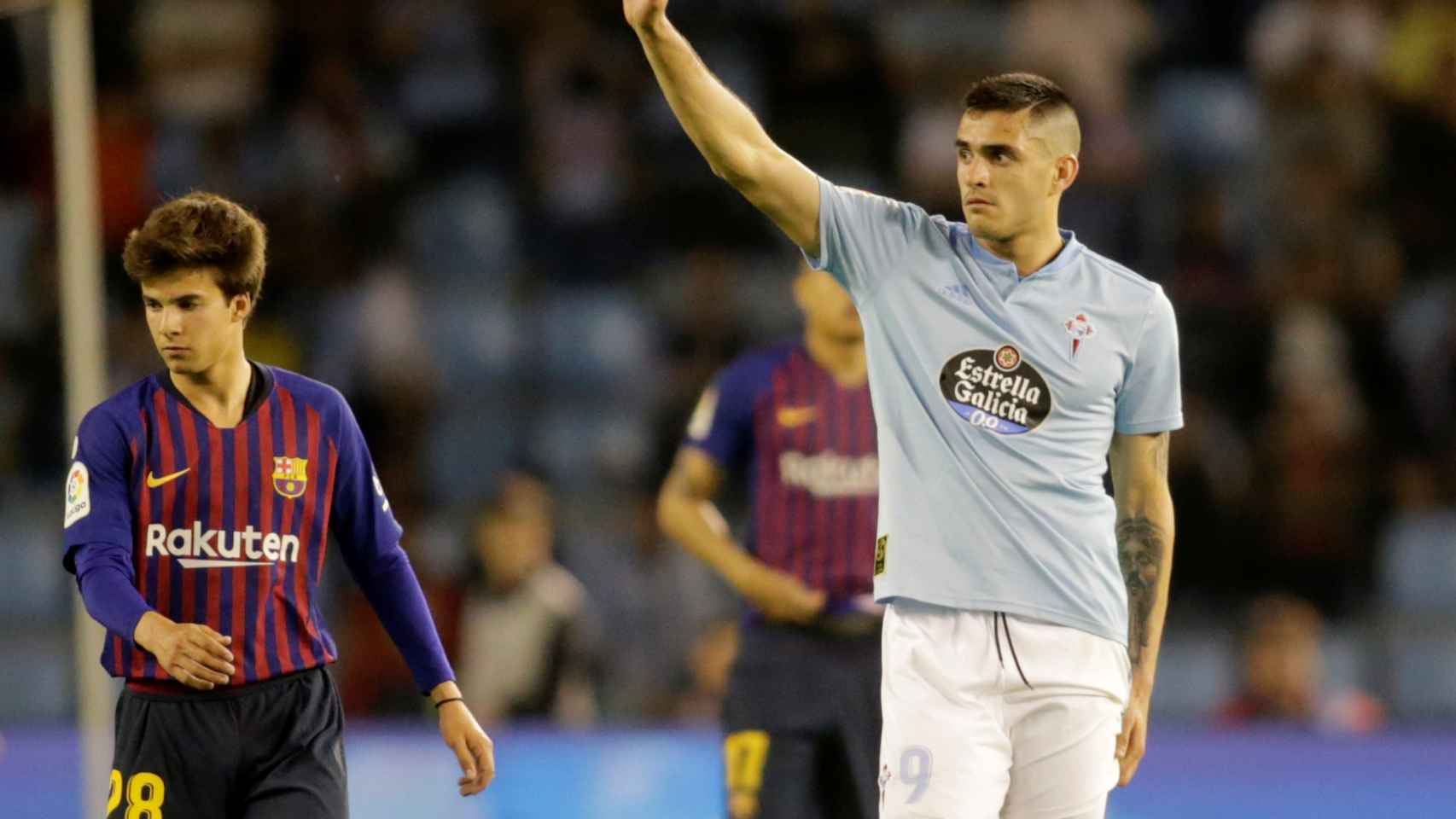 Maxi Gómez contra el Barcelona