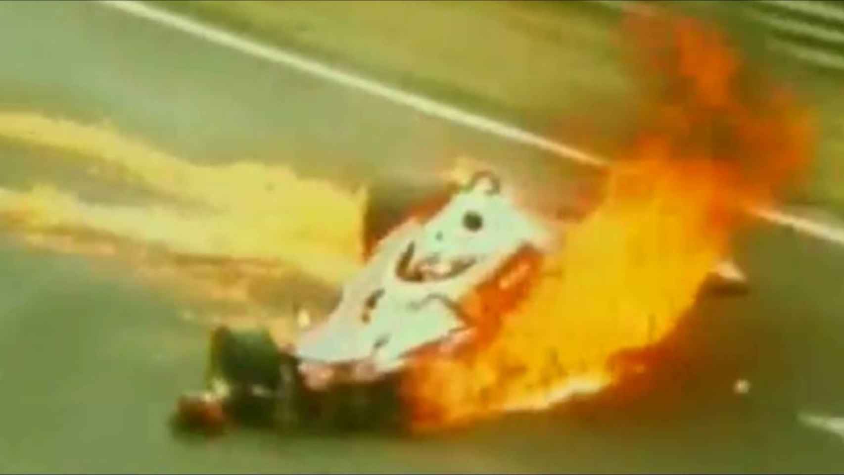 El brutal accidente de Niki Lauda en Nurburgring