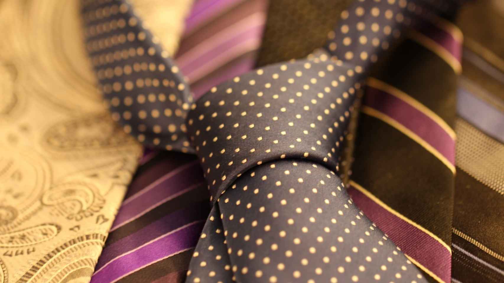 Diferentes estilos para el nudo de corbata, ¡te encantarán!