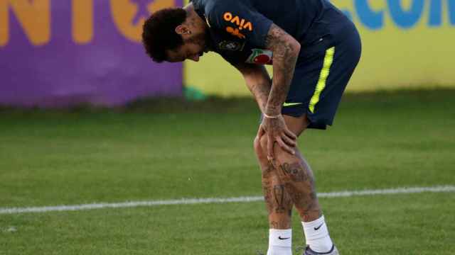 Neymar se lesiona en el primer entrenamiento de la selección brasileña