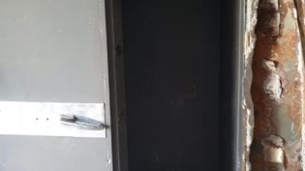 Depósito en el que el sospechoso almacenaba las armas ilegales.