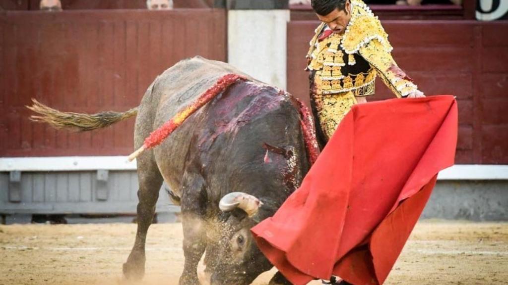 Gran natural de Emilio de Justo a 'Director', al que cortó una oreja