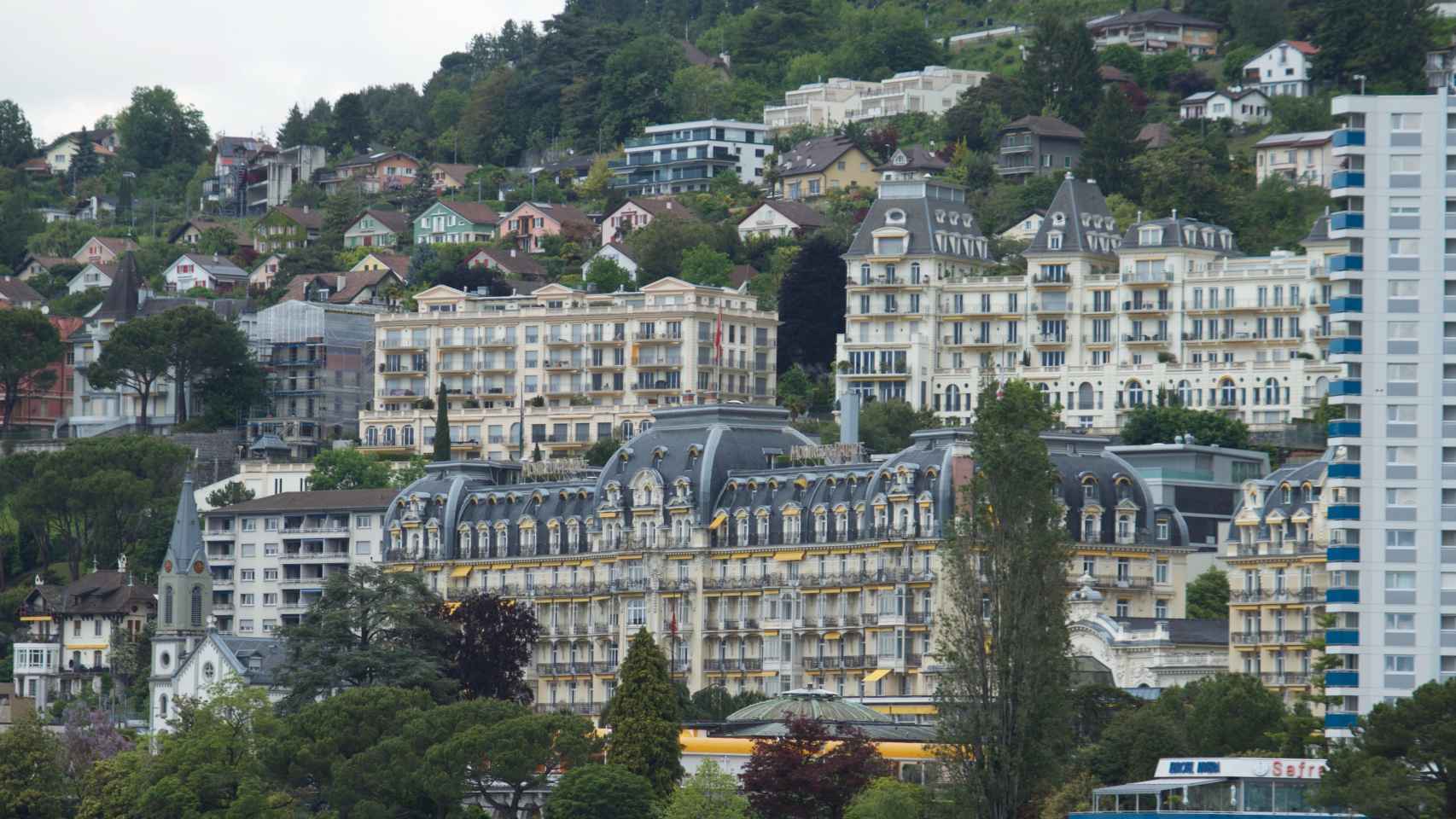 Otra imagen del hotel suizo donde se desarrolla Bilderberg este año.