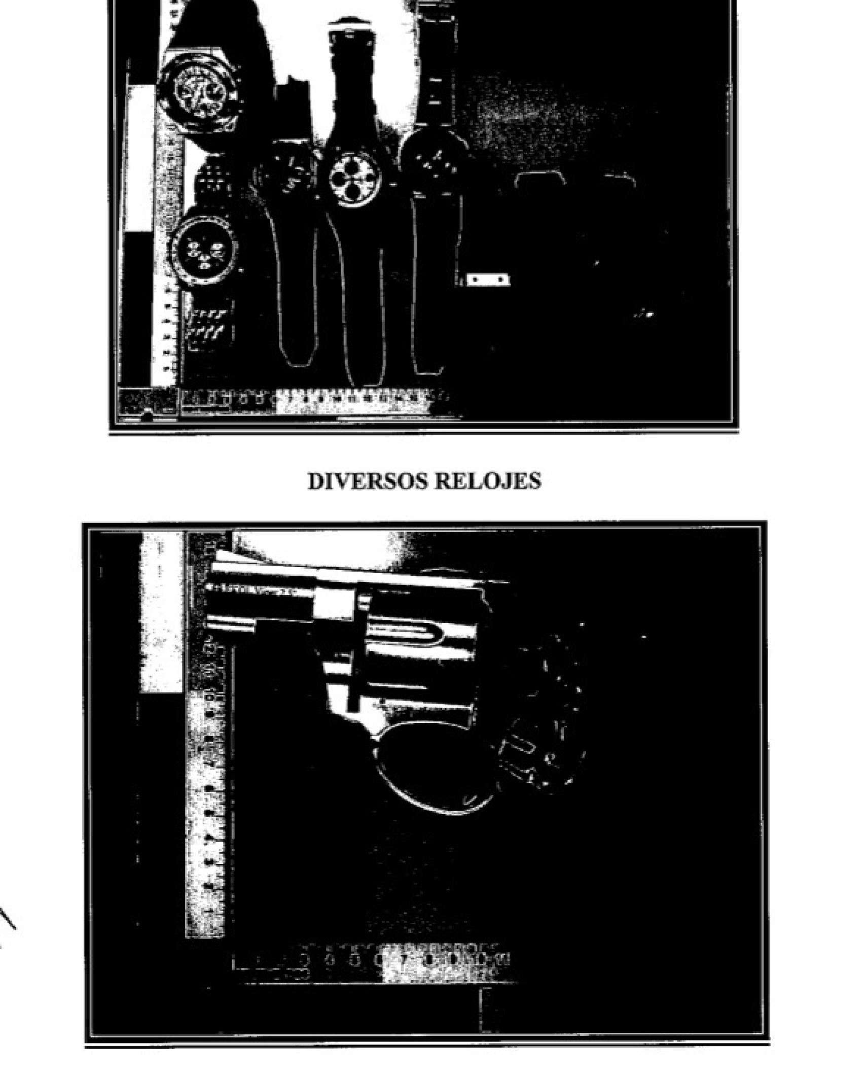 Relojes de lujo y pistolas incautadas a los narcos.