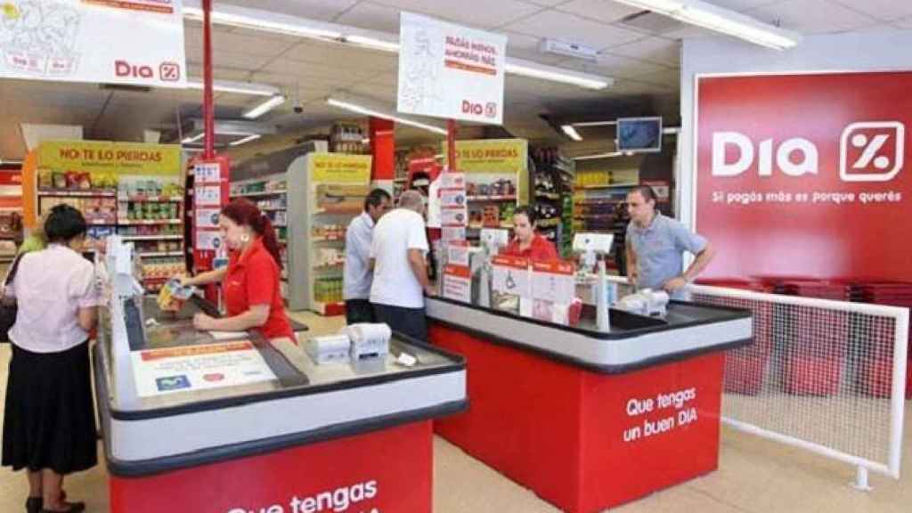 Tradicion Patológico Continuar La cadena Dia planea el cierre inmediato de 219 supermercados, 16 en  Castilla-La Mancha