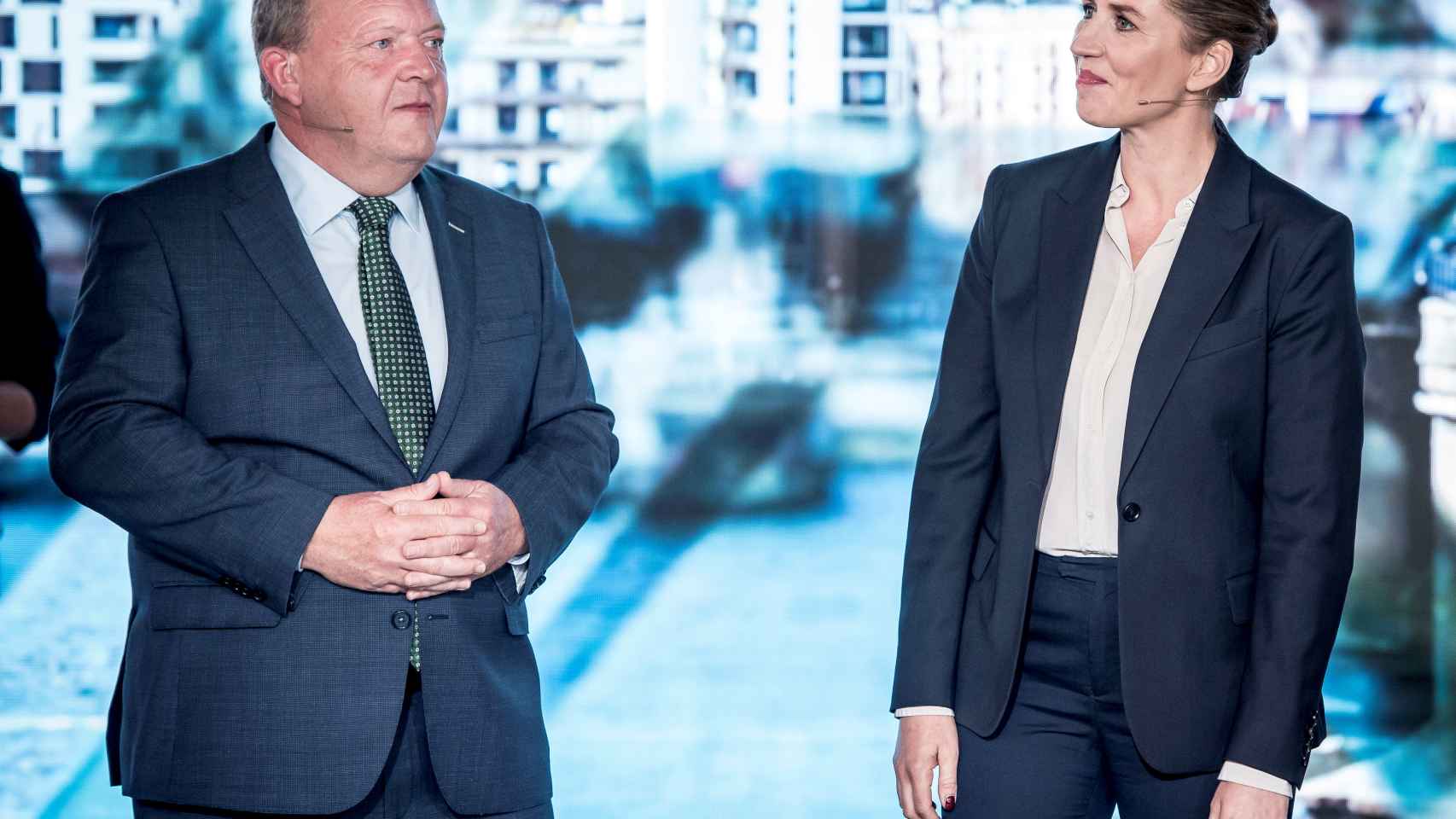 Lars Loekke Rasmussen, primer ministro de Dinamarca, junto a Mette Frederiksen, favorita en los sondeos.