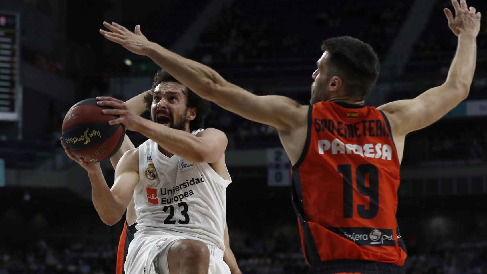Sergio Llull ante el Valencia Basket