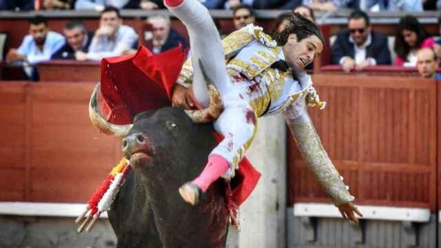López Simón sufre una voltereta a la salida de una bernadina
