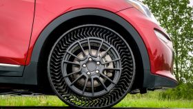 Chevrolet Volt equipando el nuevo neumático sin aire de Michelín