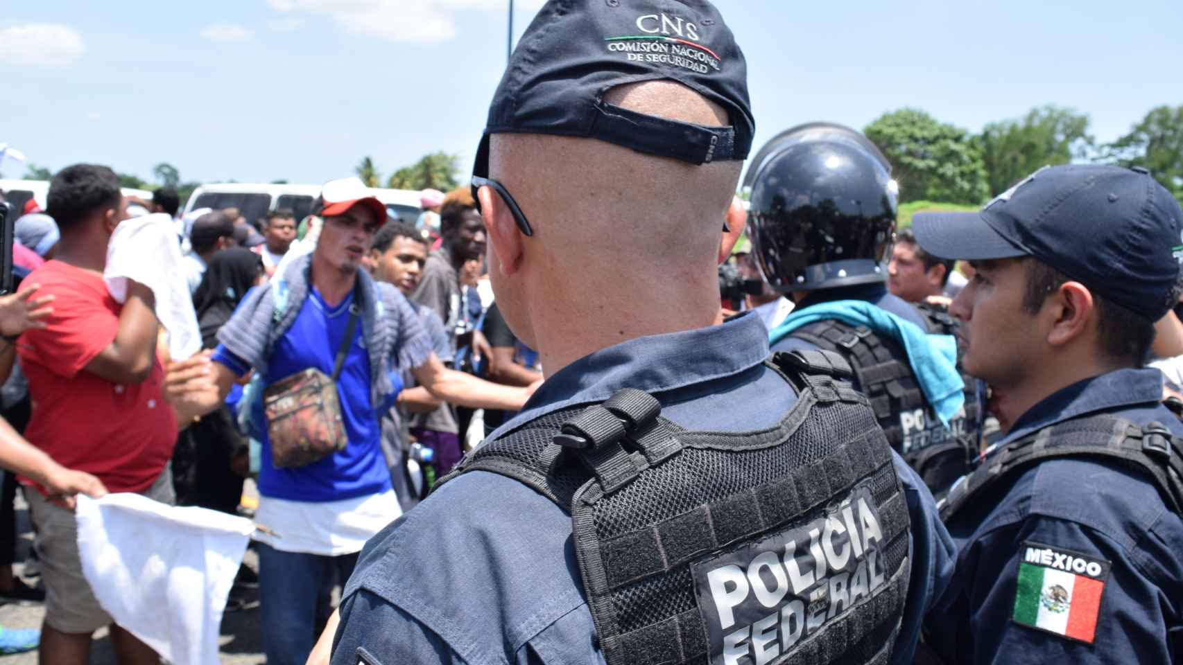 Policía militar mexicana en su frontera sur.